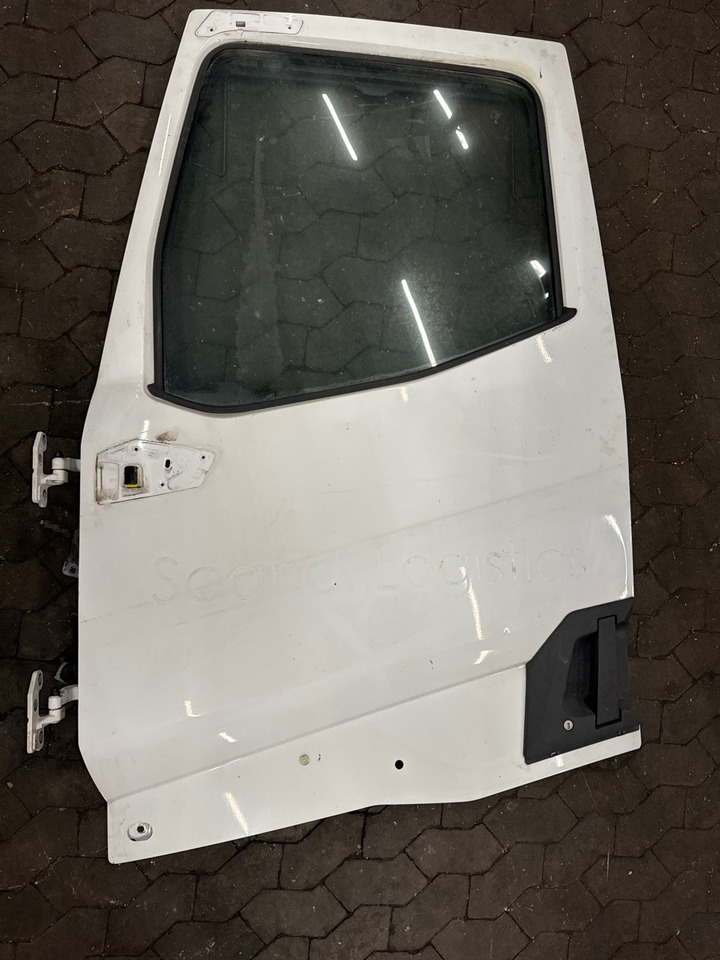 RENAULT T-SERIE LEFT DOOR 7482702620 - Porta e peças para Camião: foto 1 RENAULT T-SERIE LEFT DOOR 7482702620 - Porta e peças para Camião: foto 1
