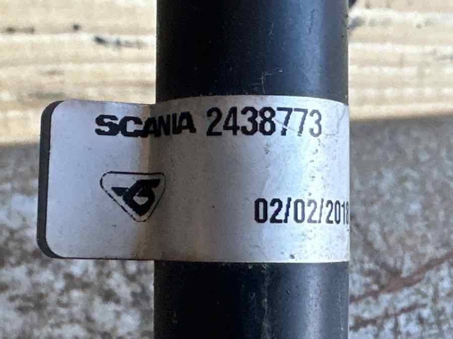 SCANIA A/C PIPE 2438773 - Tubo de admissão para Camião: foto 3 SCANIA A/C PIPE 2438773 - Tubo de admissão para Camião: foto 3