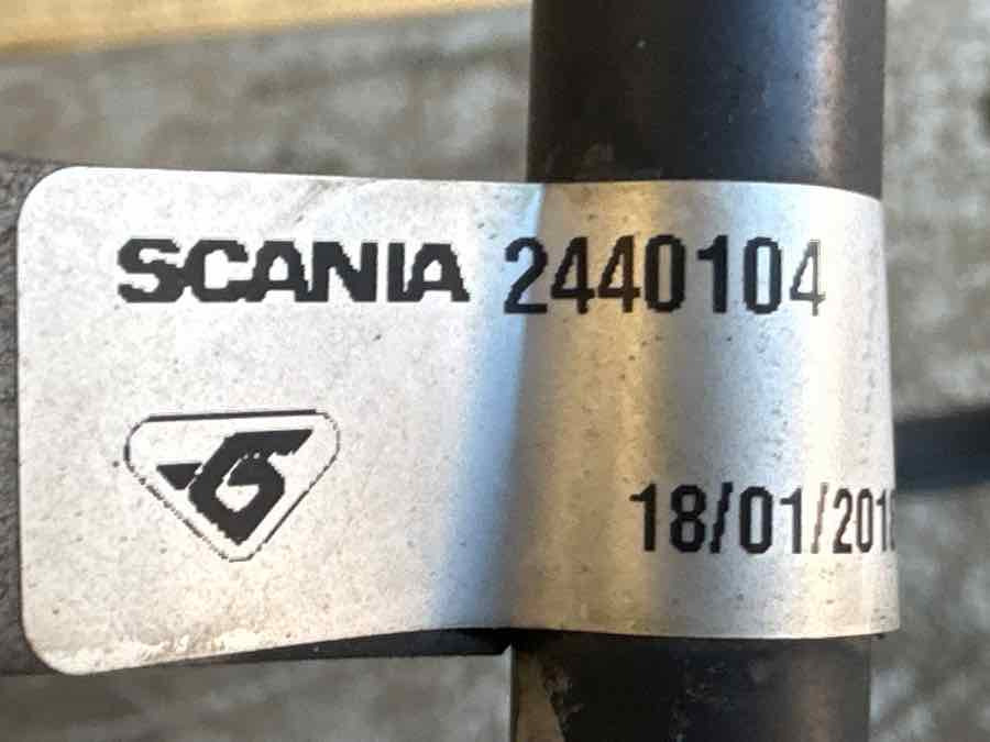 SCANIA A/C PIPE 2440104 - Tubo de admissão para Camião: foto 2 SCANIA A/C PIPE 2440104 - Tubo de admissão para Camião: foto 2