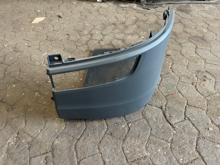 SCANIA BUMPER CORNER 2295948 - Carroceria e exterior para Camião: foto 2 SCANIA BUMPER CORNER 2295948 - Carroceria e exterior para Camião: foto 2
