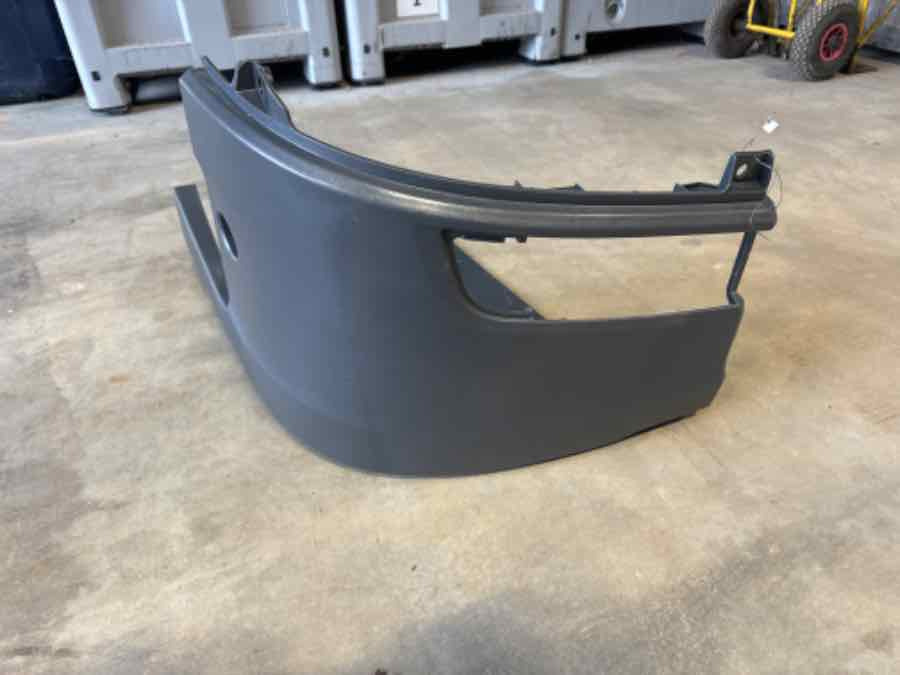 SCANIA BUMPER COVER CORNER RH 2731830 - Carroceria e exterior para Camião: foto 1 SCANIA BUMPER COVER CORNER RH 2731830 - Carroceria e exterior para Camião: foto 1