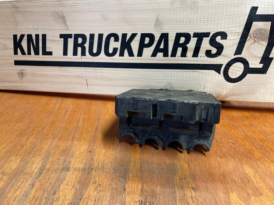 SCANIA ELECTRONIC CONTROL UNIT 2236806 - Sistema elétrico para Camião: foto 2 SCANIA ELECTRONIC CONTROL UNIT 2236806 - Sistema elétrico para Camião: foto 2