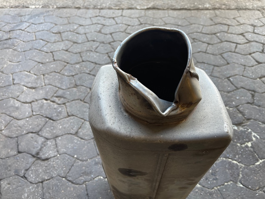 SCANIA EXHAUST SILENCER 2365096 - Sistema de escape para Camião: foto 2 SCANIA EXHAUST SILENCER 2365096 - Sistema de escape para Camião: foto 2