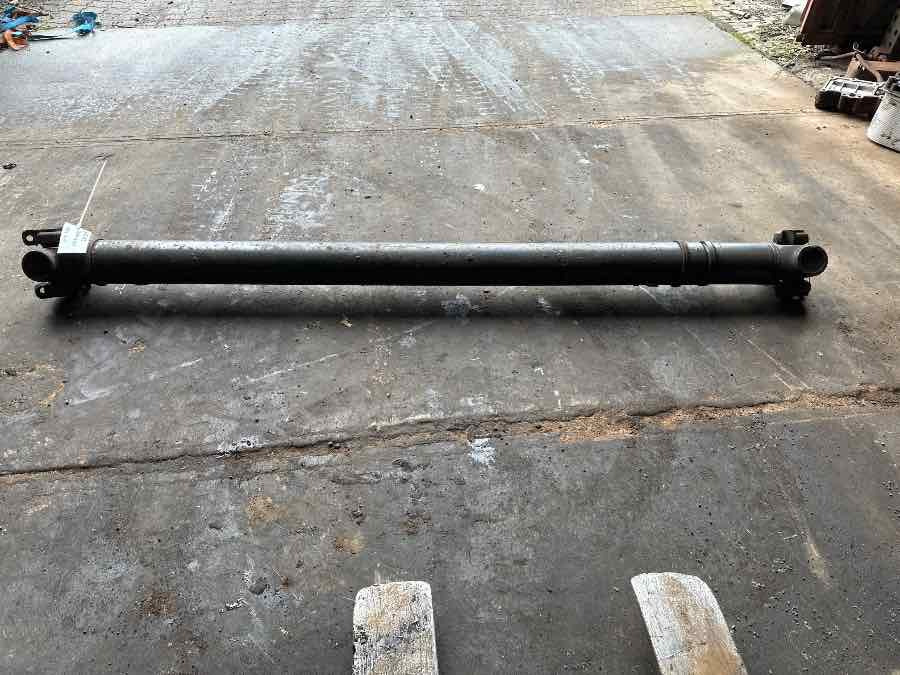 SCANIA PROPSHAFT P500 1758620 - Veio de transmissão para Camião: foto 1 SCANIA PROPSHAFT P500 1758620 - Veio de transmissão para Camião: foto 1