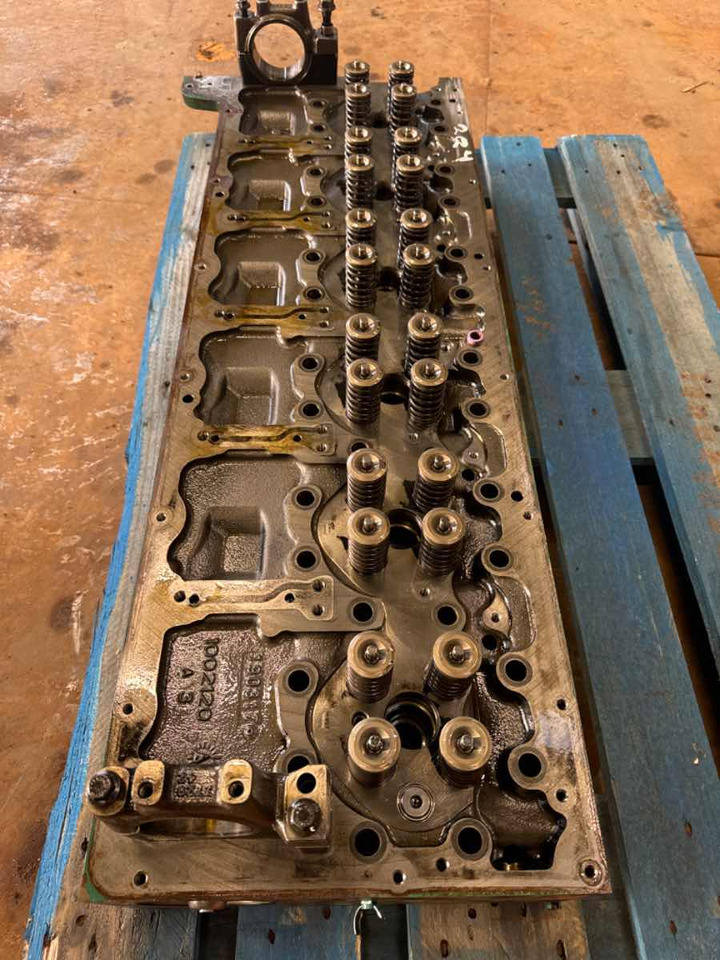 VOLVO CYLINDERHEAD 22784337 - Motor e peças para Camião: foto 1 VOLVO CYLINDERHEAD 22784337 - Motor e peças para Camião: foto 1