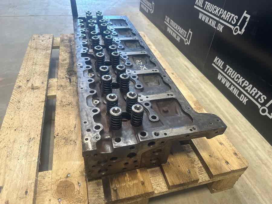 VOLVO CYLINDERHEAD D13 22784337 - Motor e peças para Camião: foto 2 VOLVO CYLINDERHEAD D13 22784337 - Motor e peças para Camião: foto 2