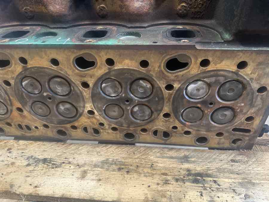 VOLVO CYLINDERHEAD D13 22784337 - Motor e peças para Camião: foto 4 VOLVO CYLINDERHEAD D13 22784337 - Motor e peças para Camião: foto 4
