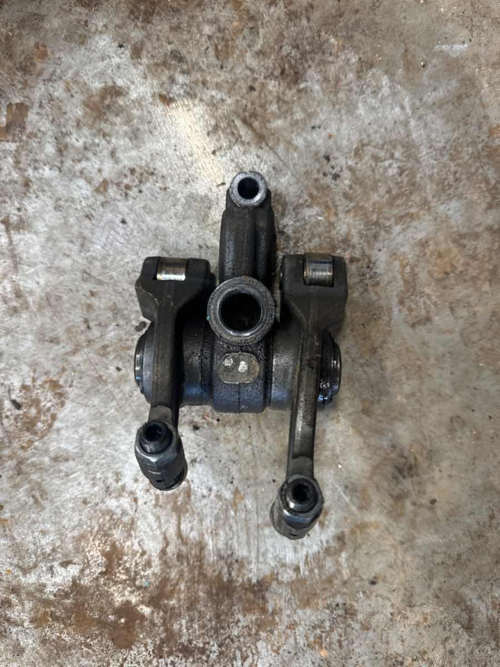 VOLVO D8K ROLLER ASSY D8K - Motor e peças para Camião: foto 2 VOLVO D8K ROLLER ASSY D8K - Motor e peças para Camião: foto 2
