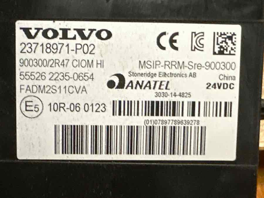 VOLVO ELECTRONIC CONTROL UNIT 23718971 - Sistema elétrico para Camião: foto 3 VOLVO ELECTRONIC CONTROL UNIT 23718971 - Sistema elétrico para Camião: foto 3