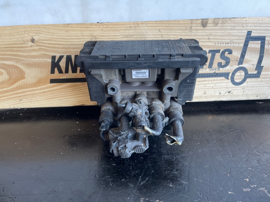 VOLVO VALVE 22225554 - Válvula de freio para Camião: foto 2 VOLVO VALVE 22225554 - Válvula de freio para Camião: foto 2