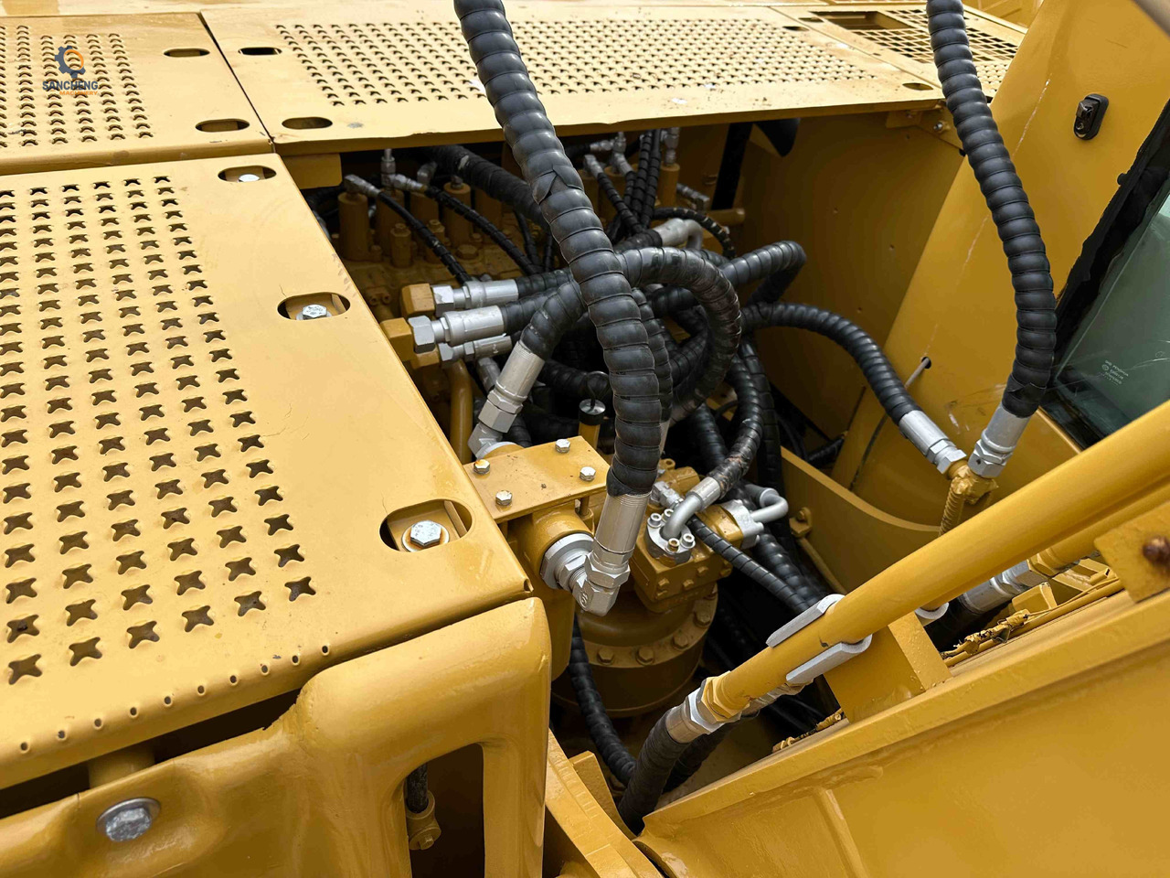 Escavadora de rastos CAT 320CL with hammer: foto 11