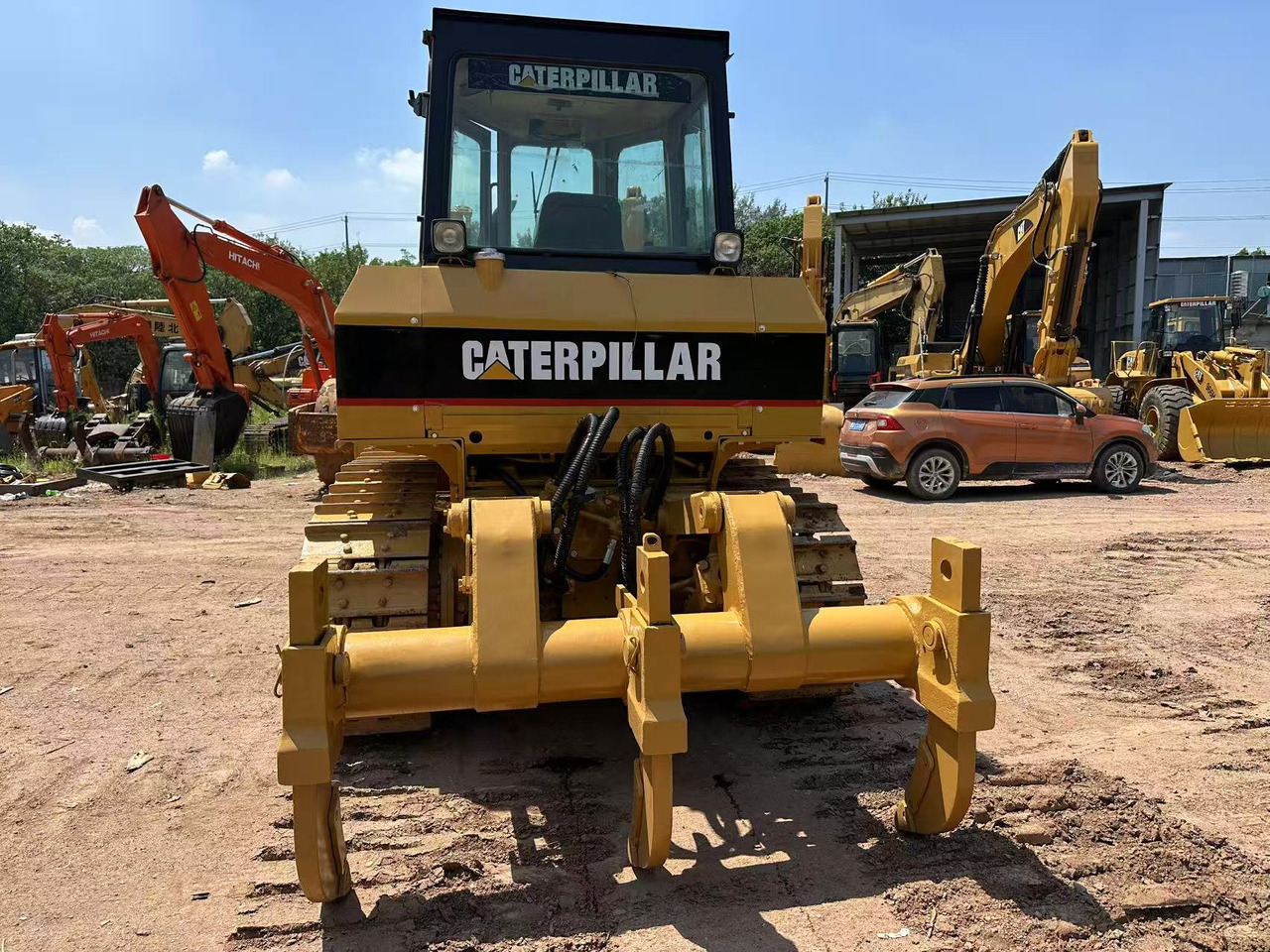 CAT D6G - Buldôzer: foto 4 CAT D6G - Buldôzer: foto 4