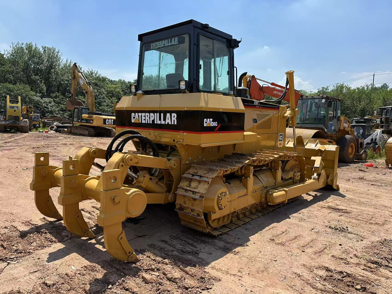 CAT D6G - Buldôzer: foto 2 CAT D6G - Buldôzer: foto 2