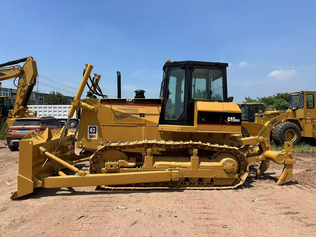 CAT D6G - Buldôzer: foto 3 CAT D6G - Buldôzer: foto 3