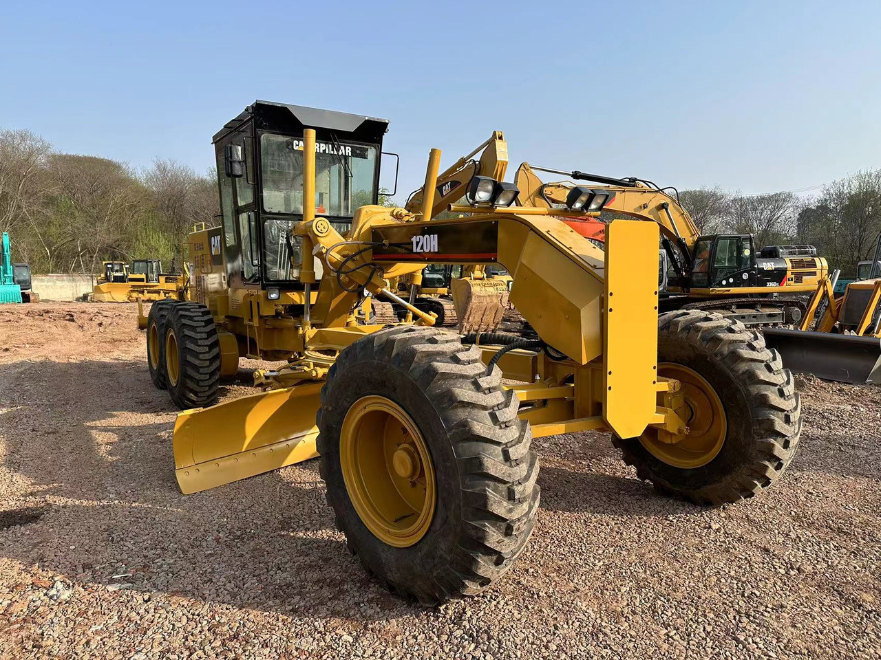 CATERPILLAR 120H - Motoniveladora: foto 5 CATERPILLAR 120H - Motoniveladora: foto 5