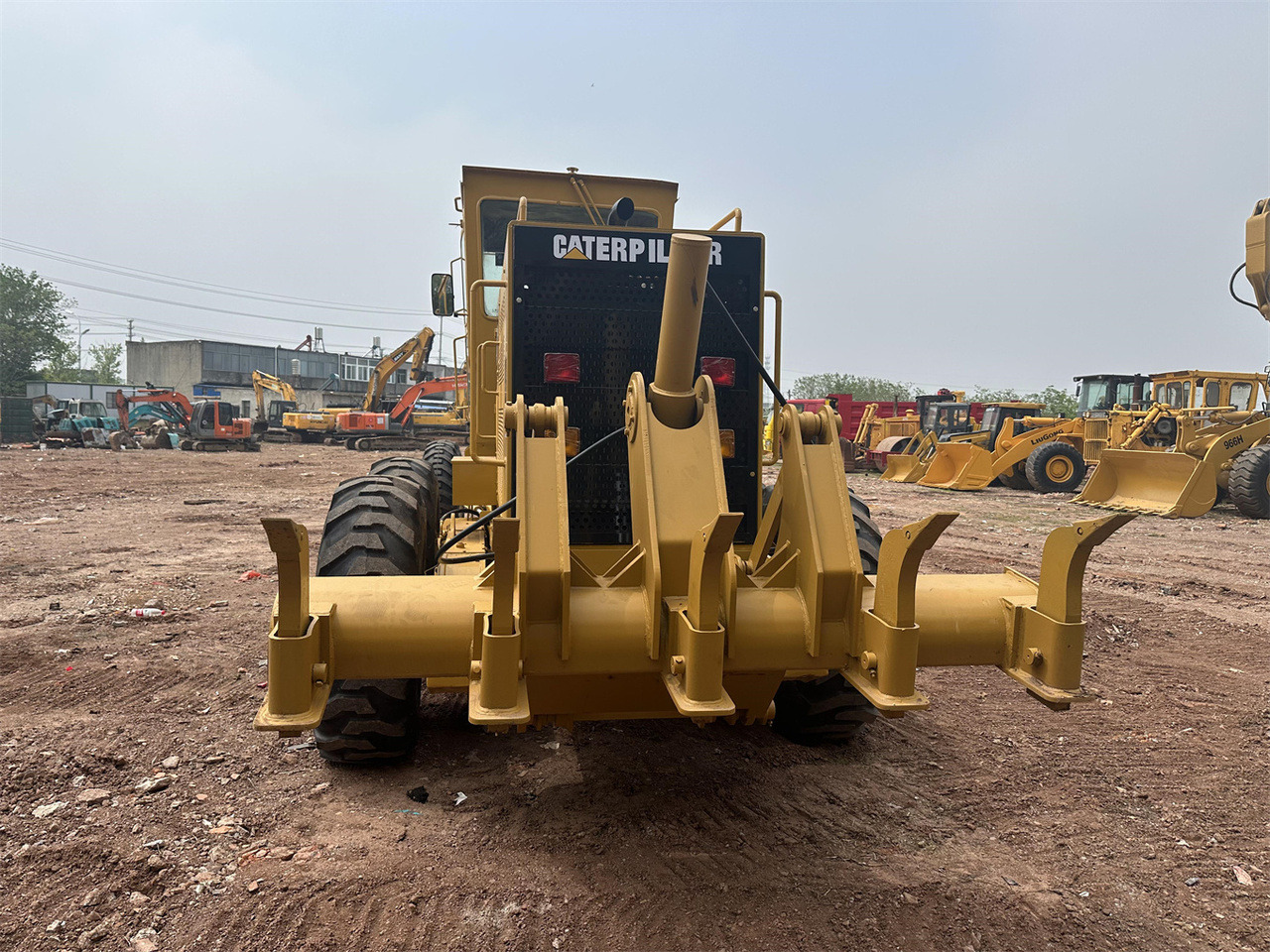Motoniveladora CATERPILLAR 140G: foto 7