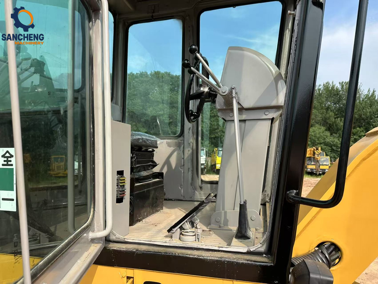 Motoniveladora CATERPILLAR 140K: foto 7 Motoniveladora CATERPILLAR 140K: foto 7