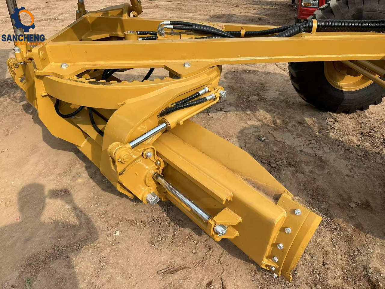 Motoniveladora CATERPILLAR 140K: foto 8 Motoniveladora CATERPILLAR 140K: foto 8