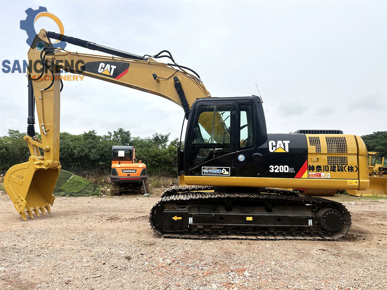 CATERPILLAR 320D2L - Escavadora de rastos: foto 5 CATERPILLAR 320D2L - Escavadora de rastos: foto 5