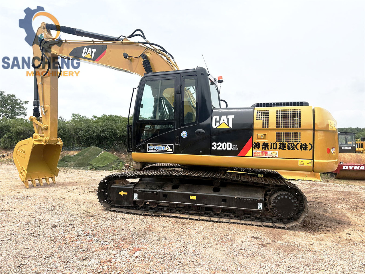CATERPILLAR 320D2L - Escavadora de rastos: foto 4 CATERPILLAR 320D2L - Escavadora de rastos: foto 4