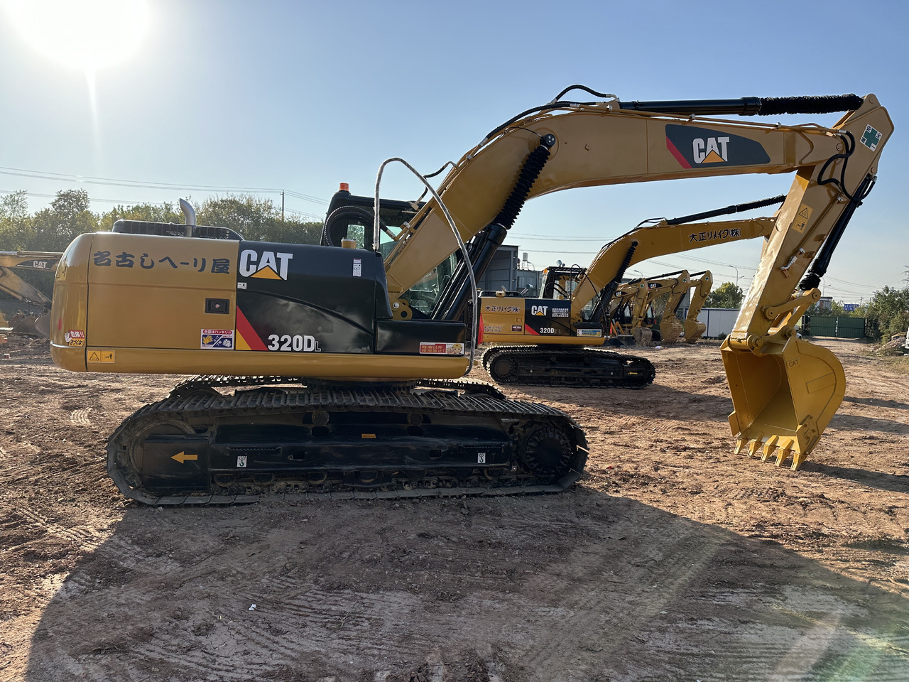 CATERPILLAR 320DL - Escavadora de rastos: foto 5 CATERPILLAR 320DL - Escavadora de rastos: foto 5