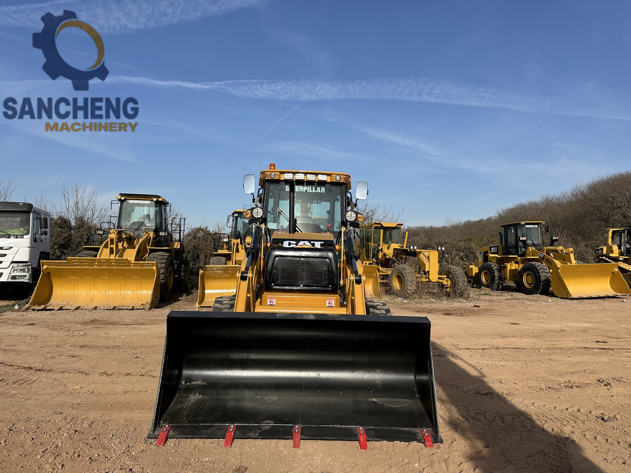 CATERPILLAR 420F2 - Retroescavadeira: foto 5 CATERPILLAR 420F2 - Retroescavadeira: foto 5