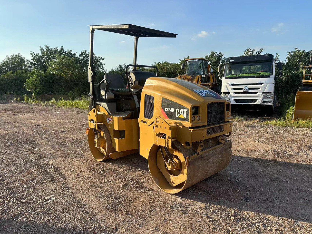 CATERPILLAR CB24B - Rolo: foto 2 CATERPILLAR CB24B - Rolo: foto 2