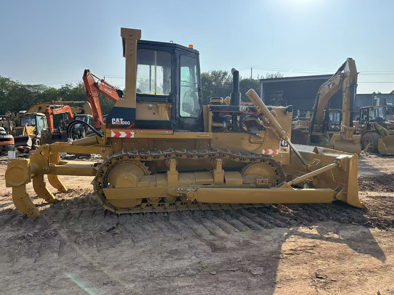 CATERPILLAR D6G - Buldôzer: foto 4 CATERPILLAR D6G - Buldôzer: foto 4