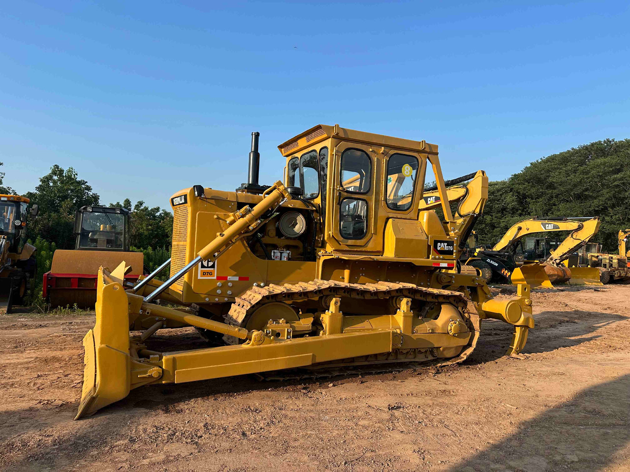 CATERPILLAR D7G - Buldôzer: foto 3 CATERPILLAR D7G - Buldôzer: foto 3