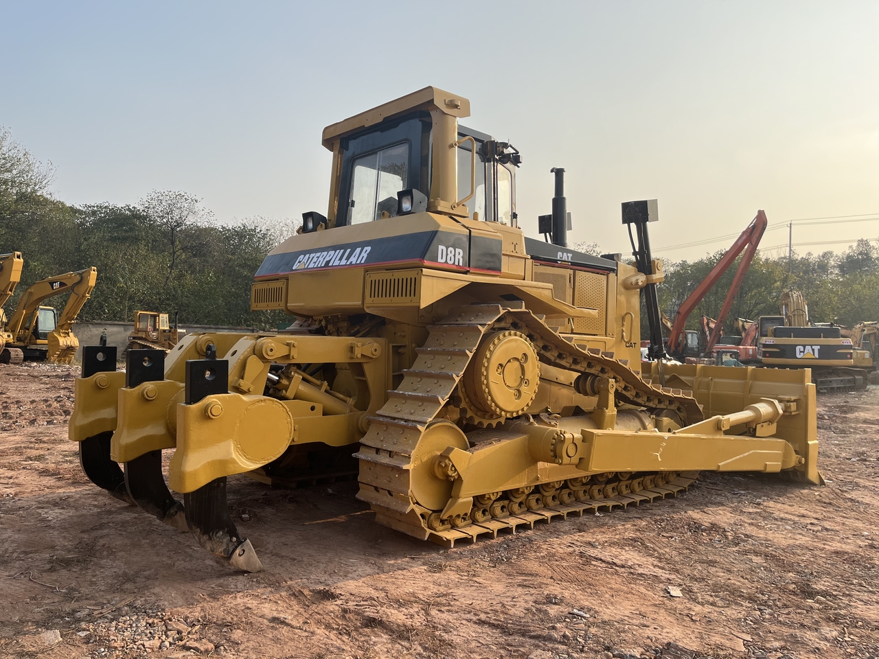 CATERPILLAR D8R - Buldôzer: foto 5 CATERPILLAR D8R - Buldôzer: foto 5