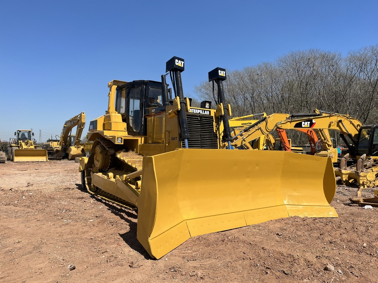 CATERPILLAR D8R - Buldôzer: foto 2 CATERPILLAR D8R - Buldôzer: foto 2