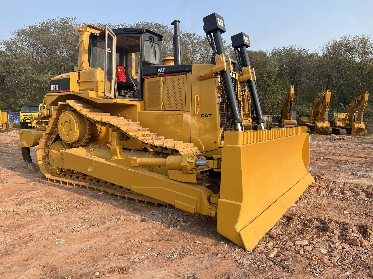 CATERPILLAR D8R - Buldôzer: foto 3 CATERPILLAR D8R - Buldôzer: foto 3