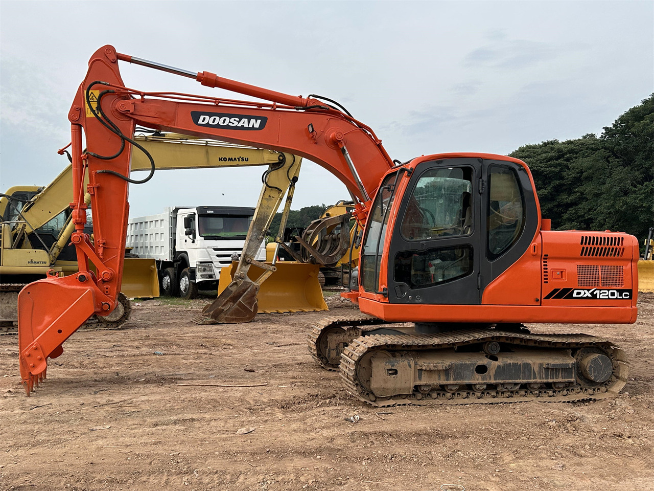 Escavadora de rastos DOOSAN DX120: foto 8
