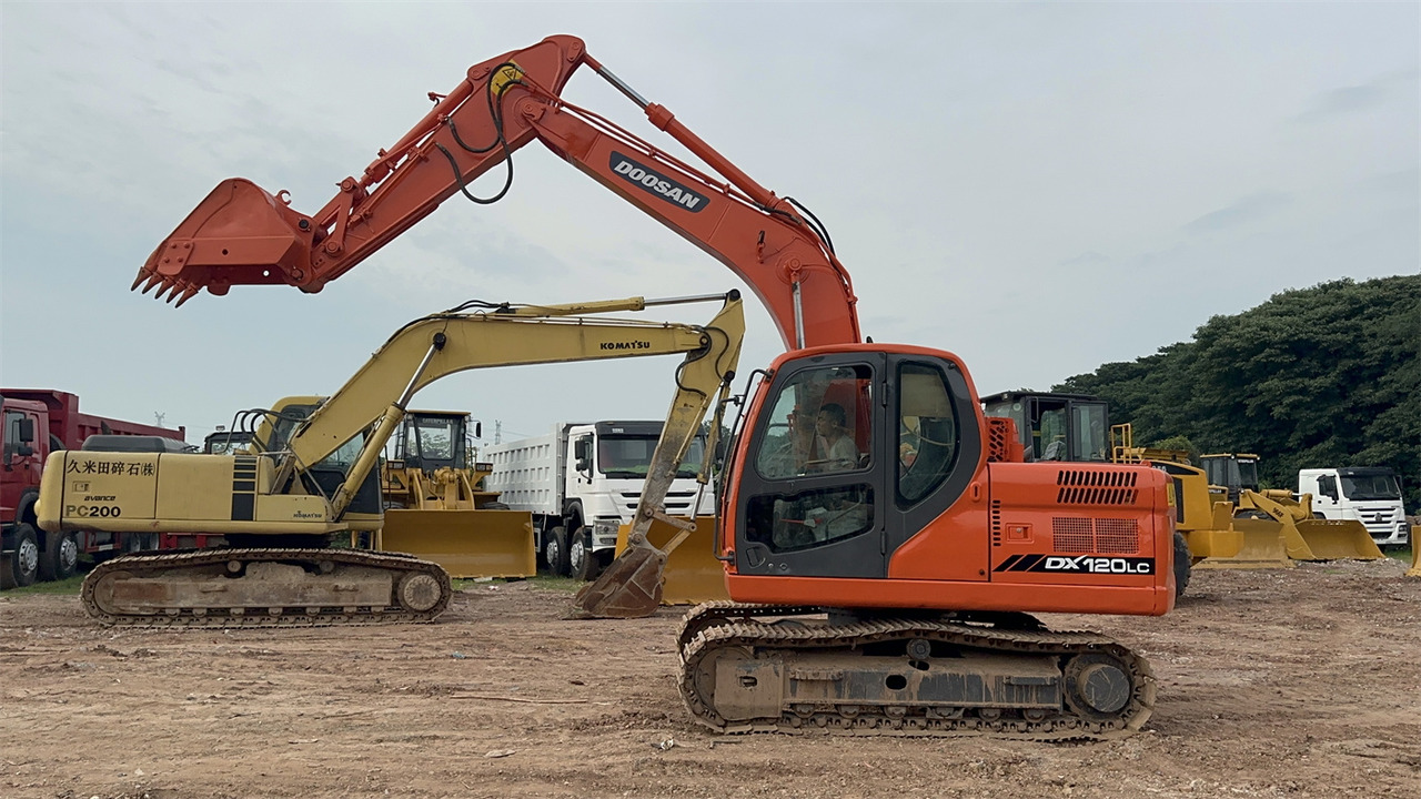 Escavadora de rastos DOOSAN DX120: foto 12
