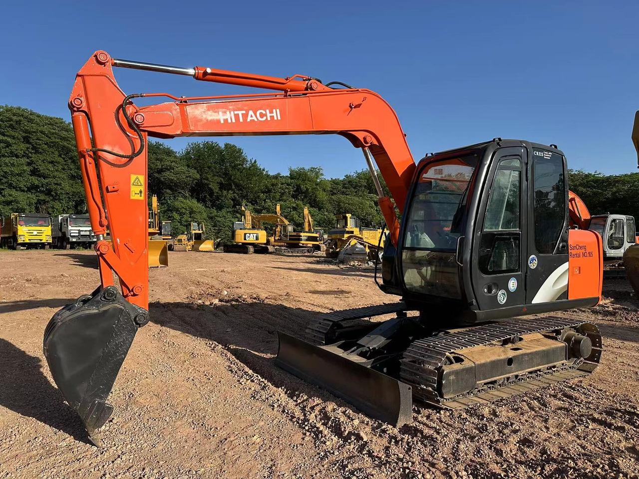 HITACHI ZAXIS ZX70 - Mini escavadeira: foto 1 HITACHI ZAXIS ZX70 - Mini escavadeira: foto 1