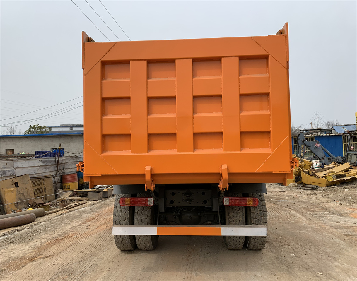 Camião basculante HOWO 371hp: foto 25