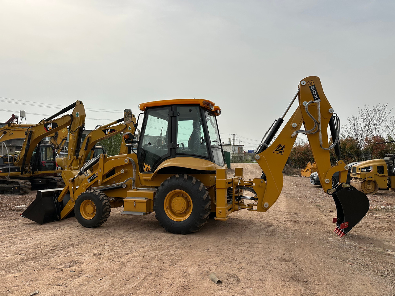 JCB 3CX - Retroescavadeira: foto 2 JCB 3CX - Retroescavadeira: foto 2