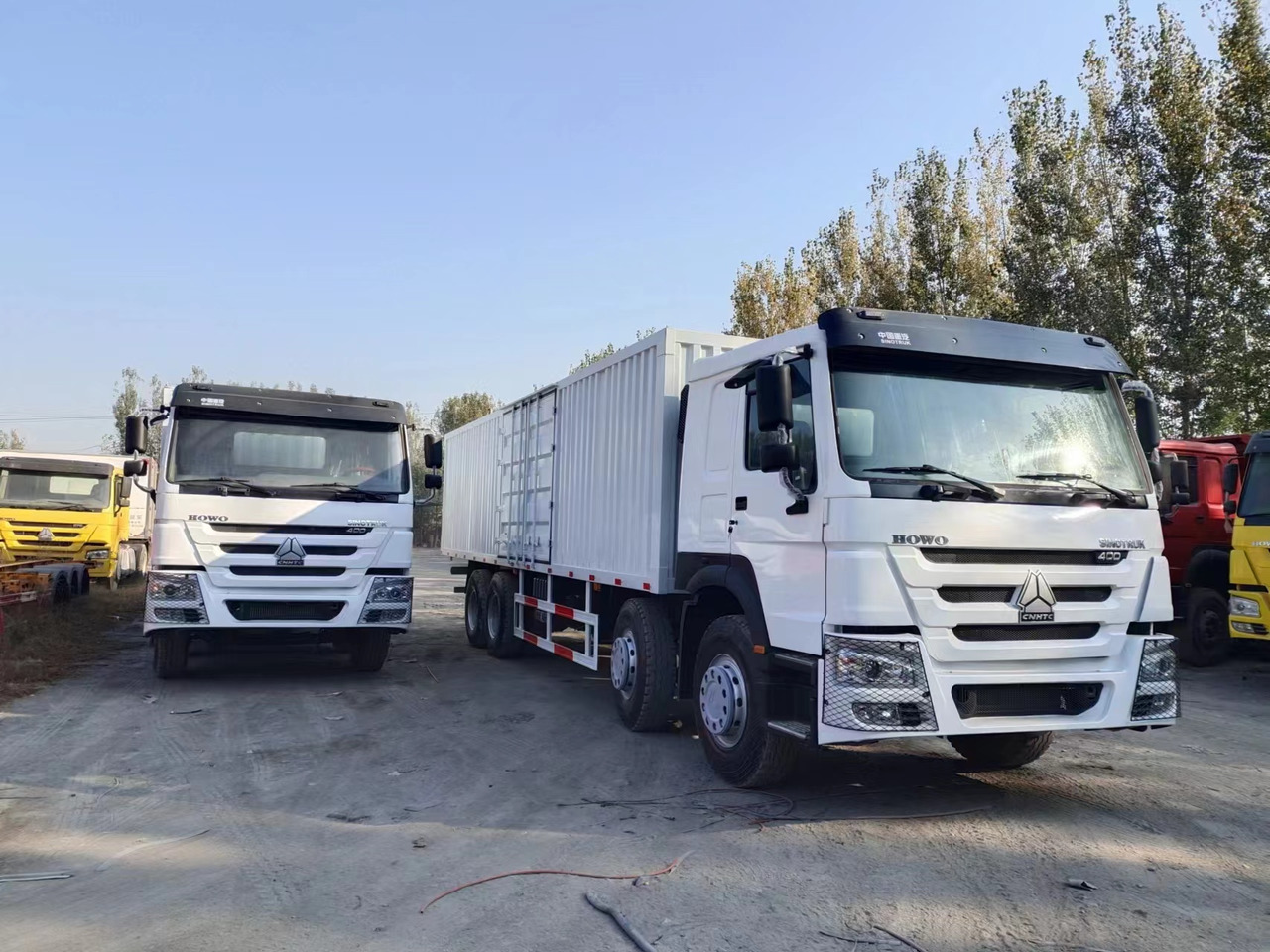 SINOTRUK 400 HOWO Box truck - Camião isotérmico: foto 4 SINOTRUK 400 HOWO Box truck - Camião isotérmico: foto 4