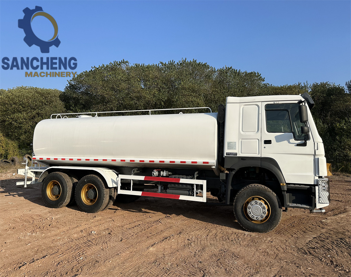 SINOTRUK HOWO 370HP 6x4 Water Tank Truck - Camião cisterna: foto 3 SINOTRUK HOWO 370HP 6x4 Water Tank Truck - Camião cisterna: foto 3