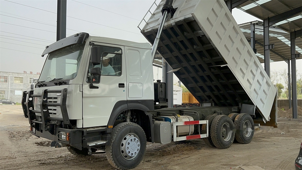 SINOTRUK HOWO 371 Dump Truck - Camião basculante: foto 1 SINOTRUK HOWO 371 Dump Truck - Camião basculante: foto 1