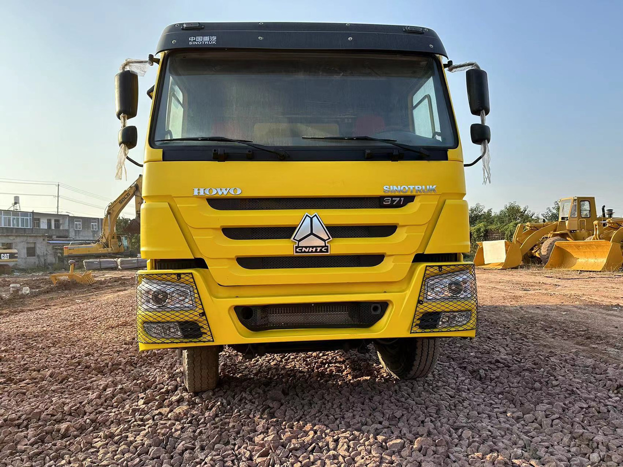 SINOTRUK HOWO 371 Dump Truck - Camião basculante: foto 5 SINOTRUK HOWO 371 Dump Truck - Camião basculante: foto 5