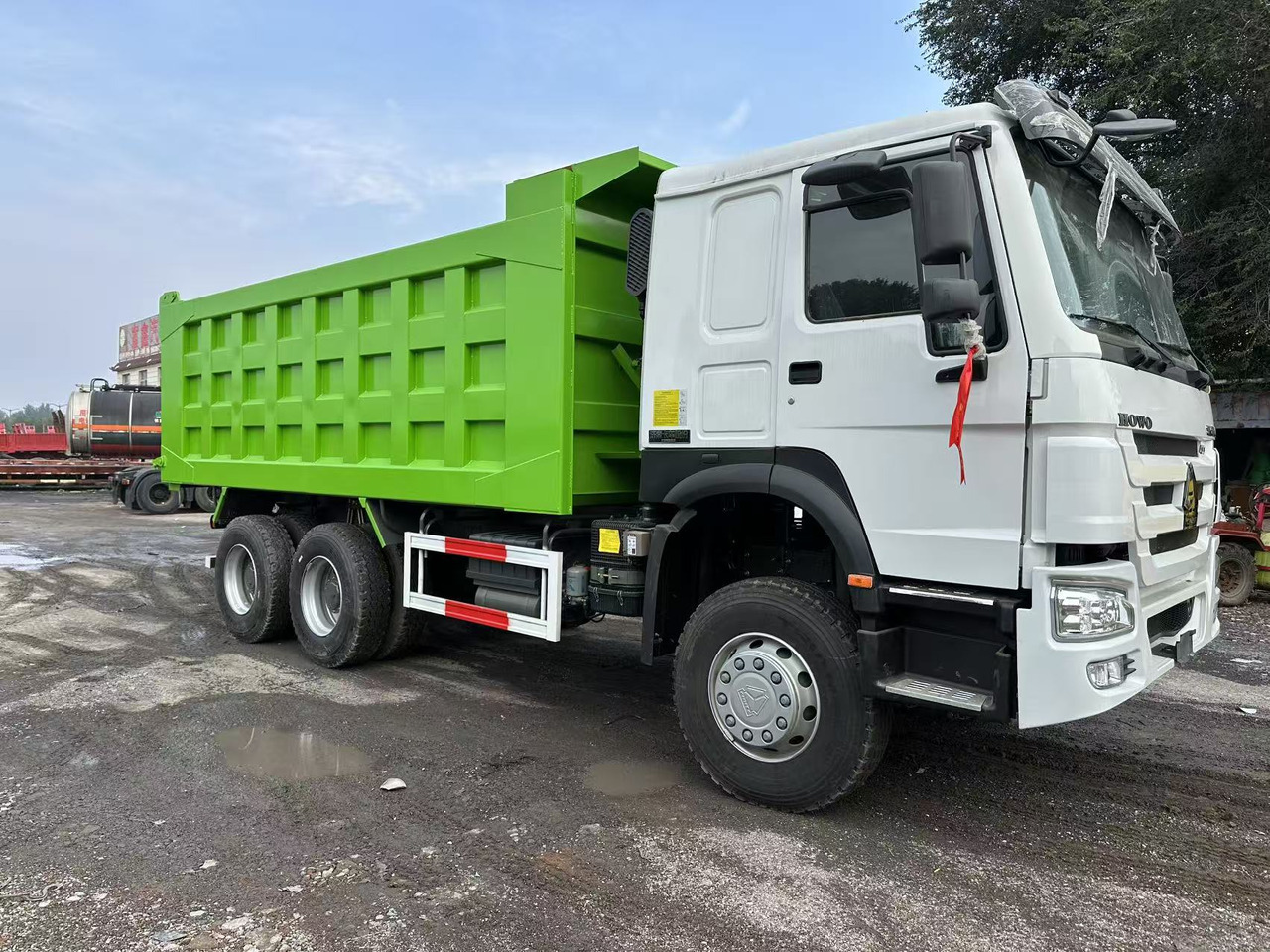 SINOTRUK HOWO 400HP 6X4 Tipper Truck - Camião basculante: foto 4 SINOTRUK HOWO 400HP 6X4 Tipper Truck - Camião basculante: foto 4