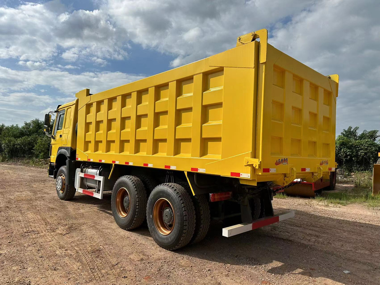 SINOTRUK Howo 371 Dump truck - Camião basculante: foto 5 SINOTRUK Howo 371 Dump truck - Camião basculante: foto 5
