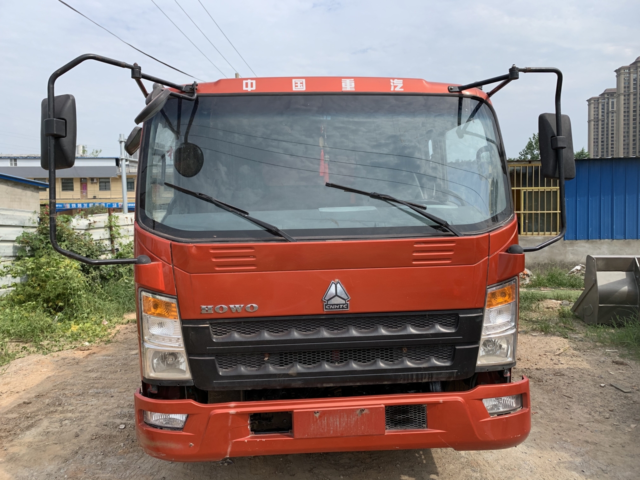 SINOTRUK Howo Dump truck 4x2 - Camião basculante: foto 3 SINOTRUK Howo Dump truck 4x2 - Camião basculante: foto 3