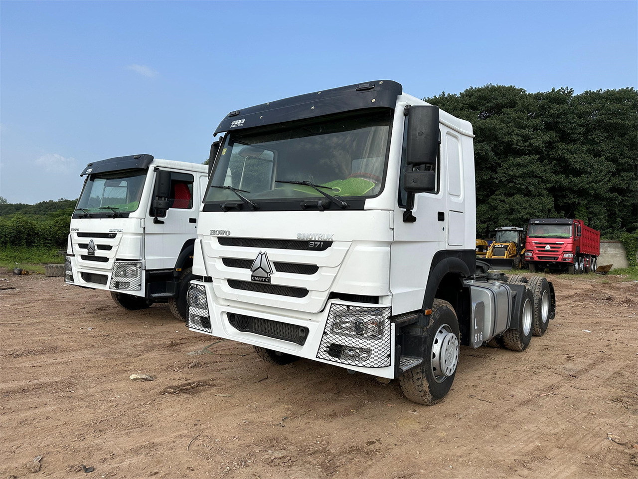 SINOTRUK HOWO 371 Tractor 6X4 - Tractor: foto 1 SINOTRUK HOWO 371 Tractor 6X4 - Tractor: foto 1