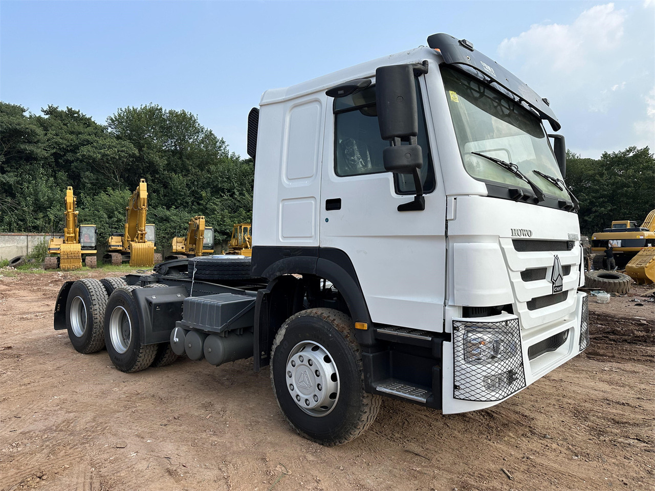 SINOTRUK HOWO 371 Tractor 6X4 - Tractor: foto 4 SINOTRUK HOWO 371 Tractor 6X4 - Tractor: foto 4