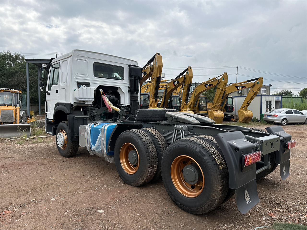 SINOTRUK Howo tractor unit 420hp - Tractor: foto 5 SINOTRUK Howo tractor unit 420hp - Tractor: foto 5