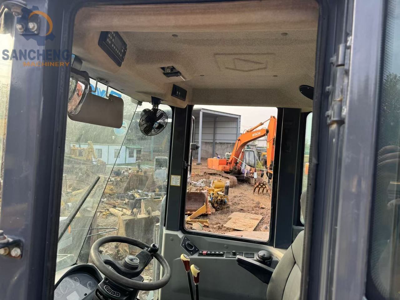 XCMG LW500F - Pá carregadora de rodas: foto 5 XCMG LW500F - Pá carregadora de rodas: foto 5