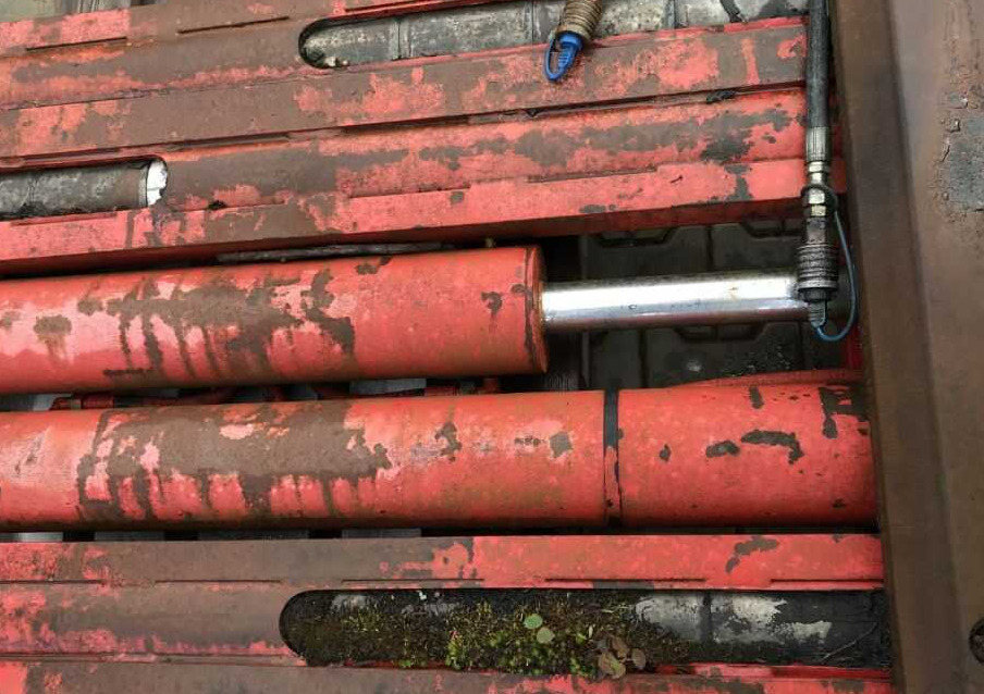 Auramo P-800LE - Grampo para Empilhador: foto 2 Auramo P-800LE - Grampo para Empilhador: foto 2