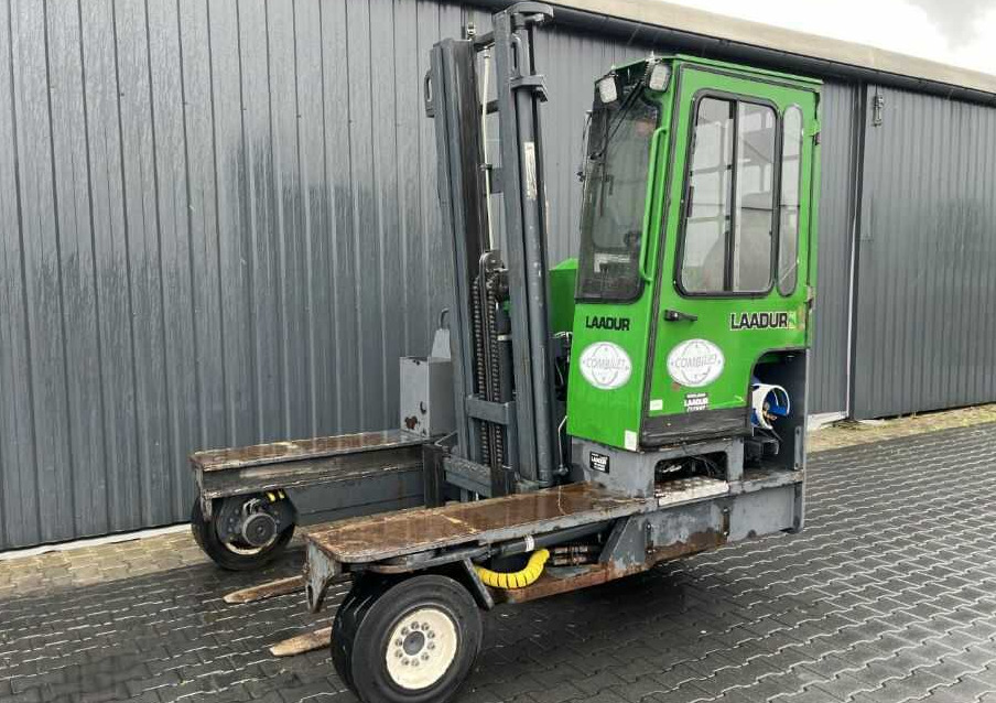 Combilift C5000XL - Empilhador lateral: foto 1 Combilift C5000XL - Empilhador lateral: foto 1